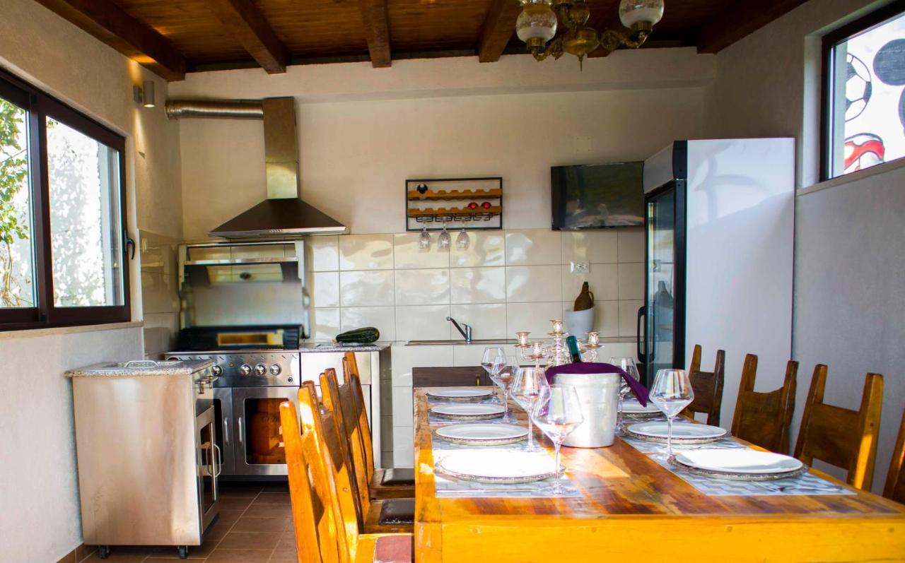 Hill Apartment With Private Pool Kučine Εξωτερικό φωτογραφία